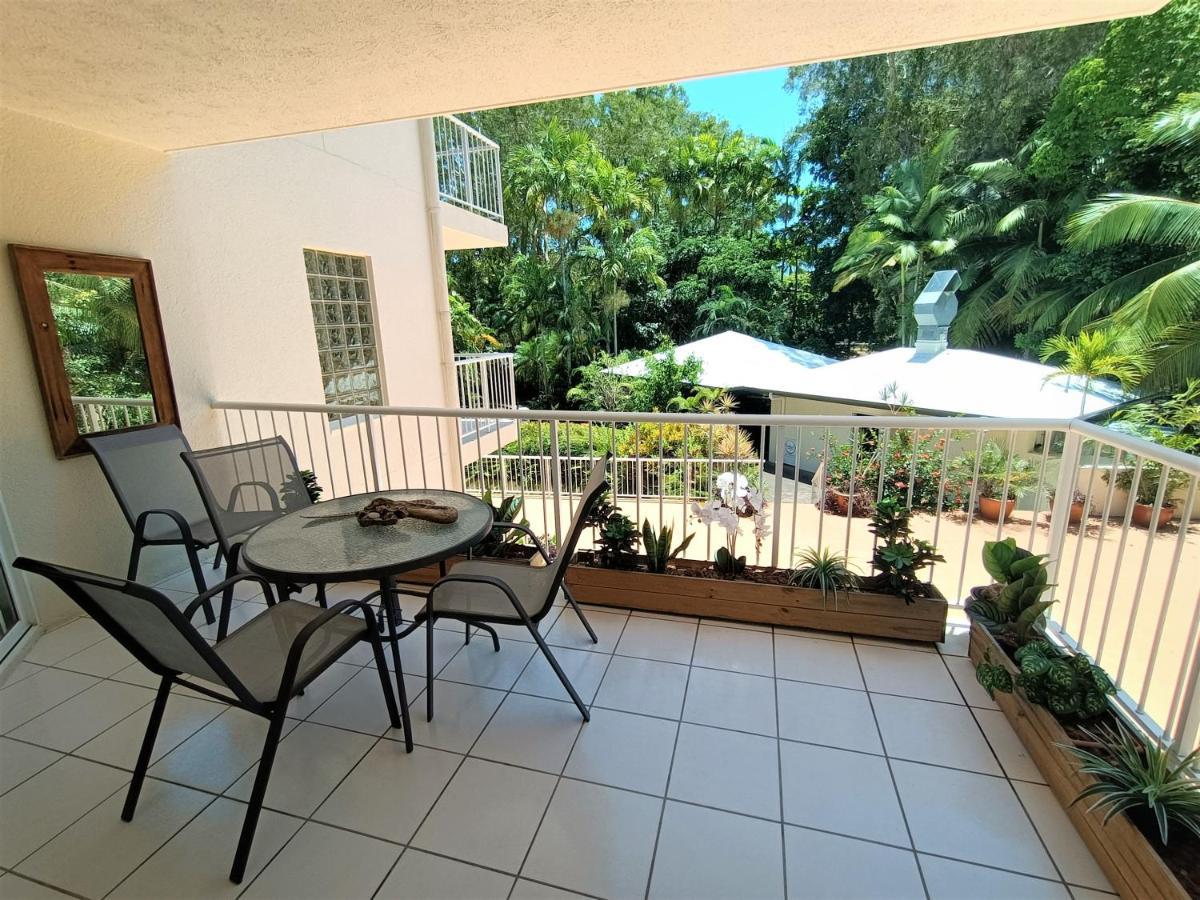 Golden Sands Beachfront Resort Yorkeys Knob Esterno foto