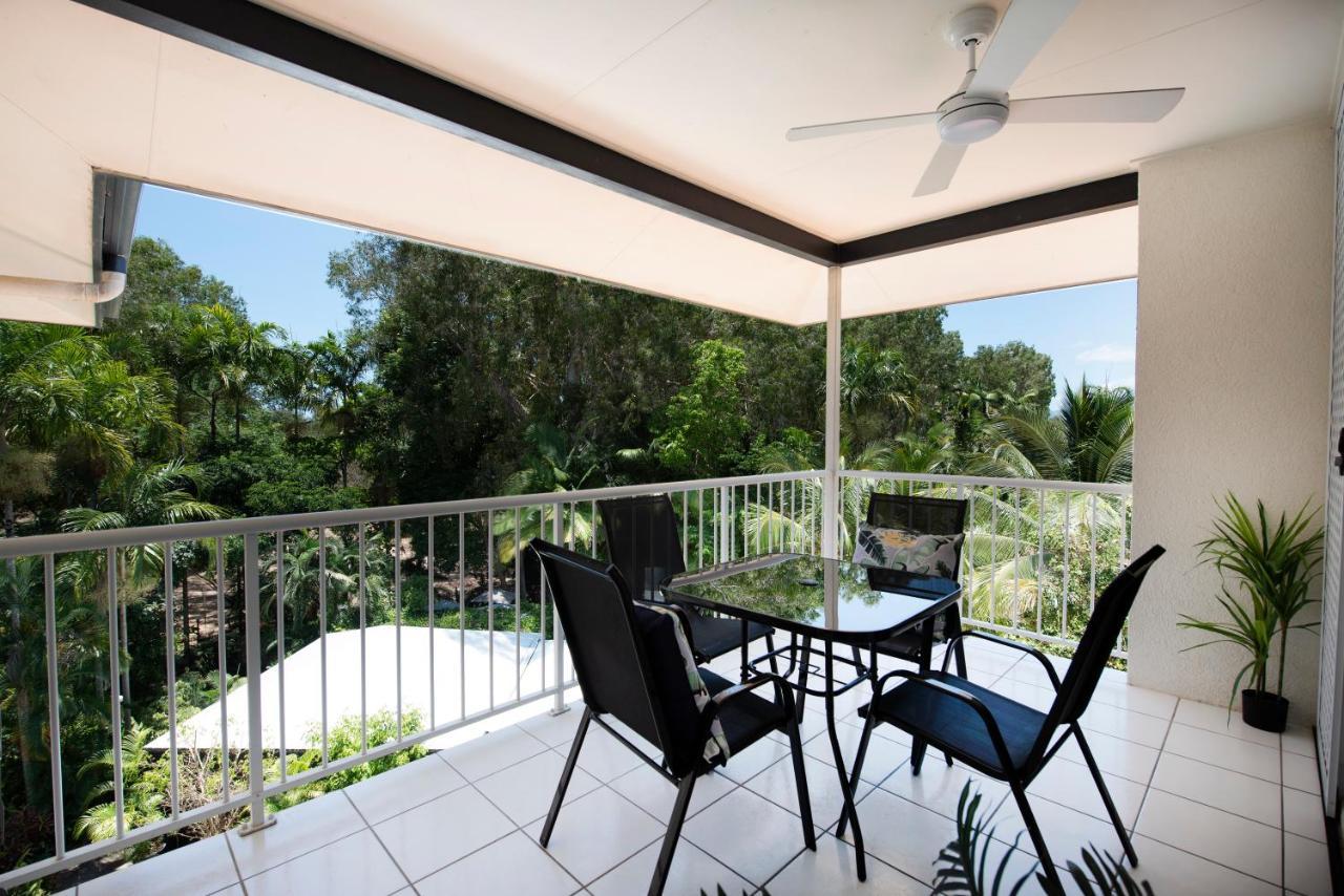 Golden Sands Beachfront Resort Yorkeys Knob Esterno foto