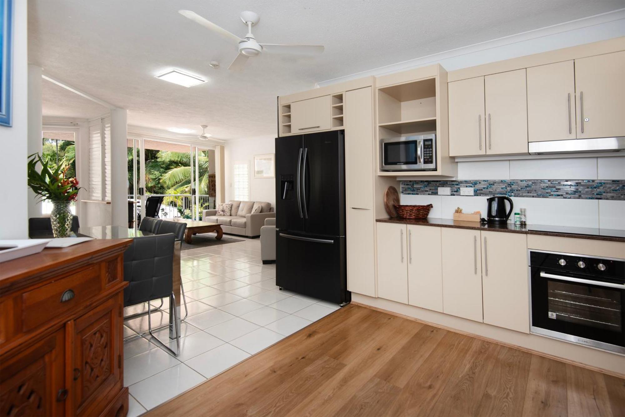 Golden Sands Beachfront Resort Yorkeys Knob Esterno foto