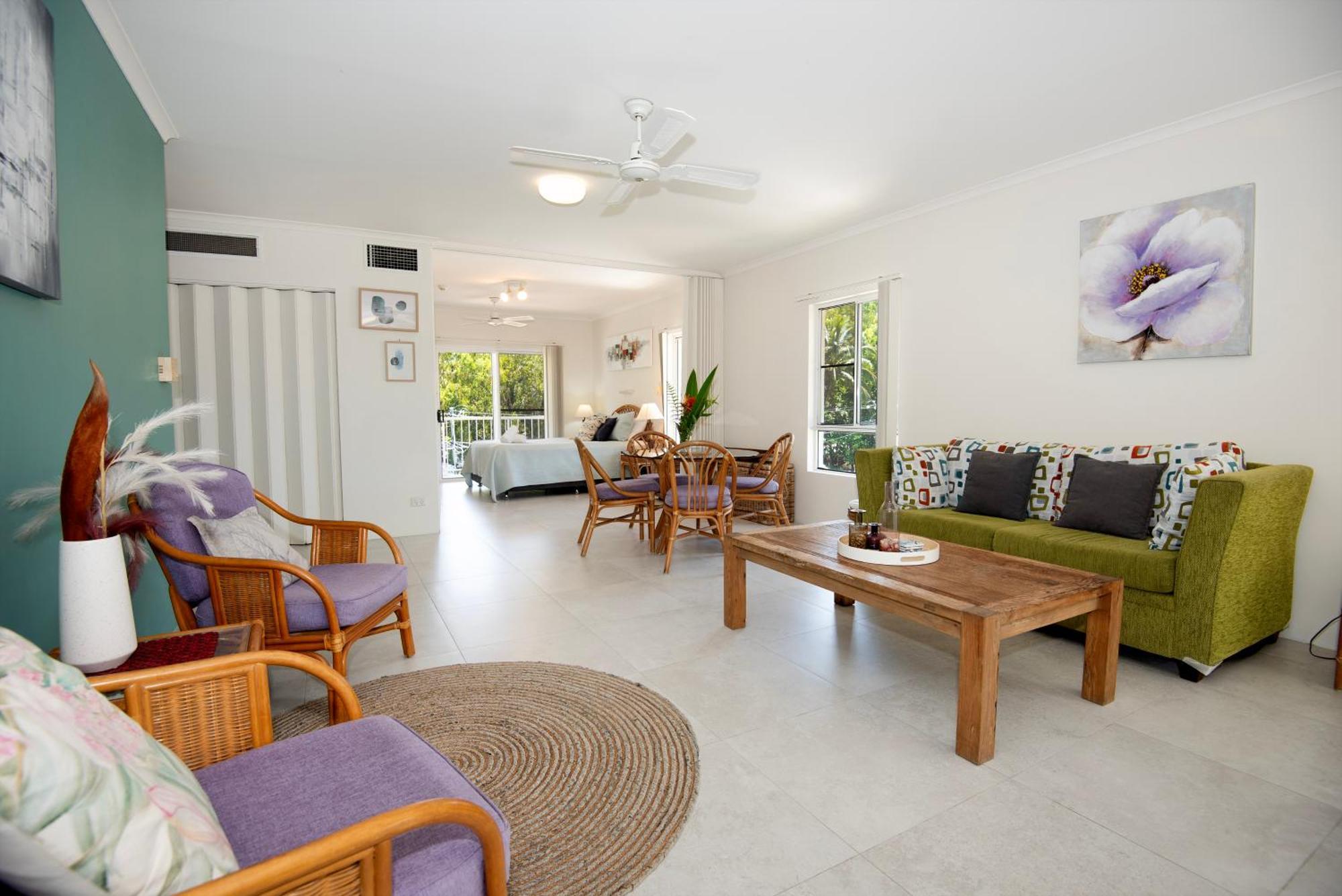 Golden Sands Beachfront Resort Yorkeys Knob Esterno foto